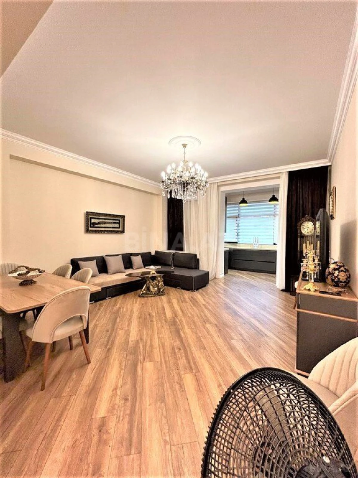 Satılır 2 otaqlı mənzil 72 m²