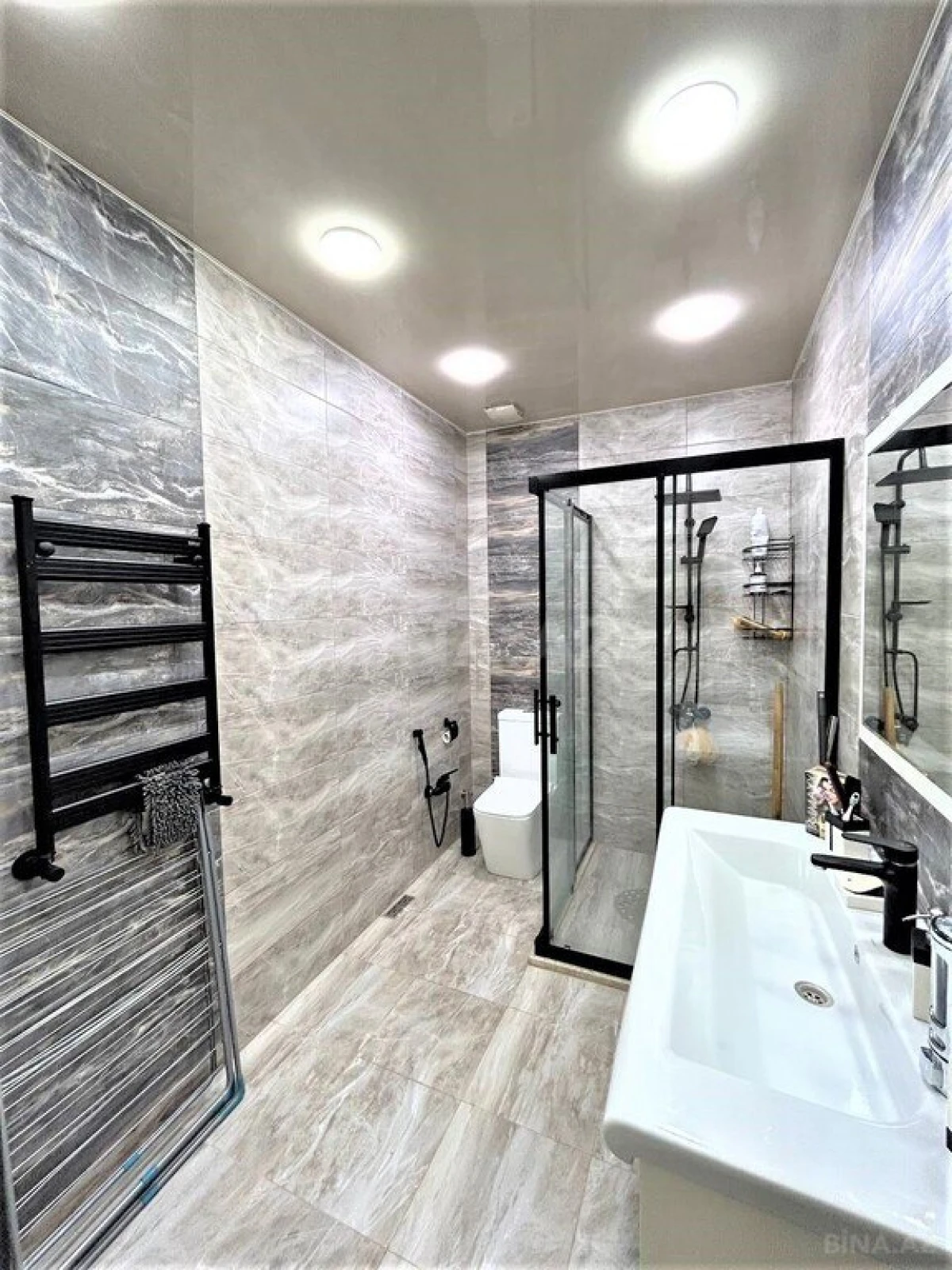 Satılır 2 otaqlı mənzil 72 m²