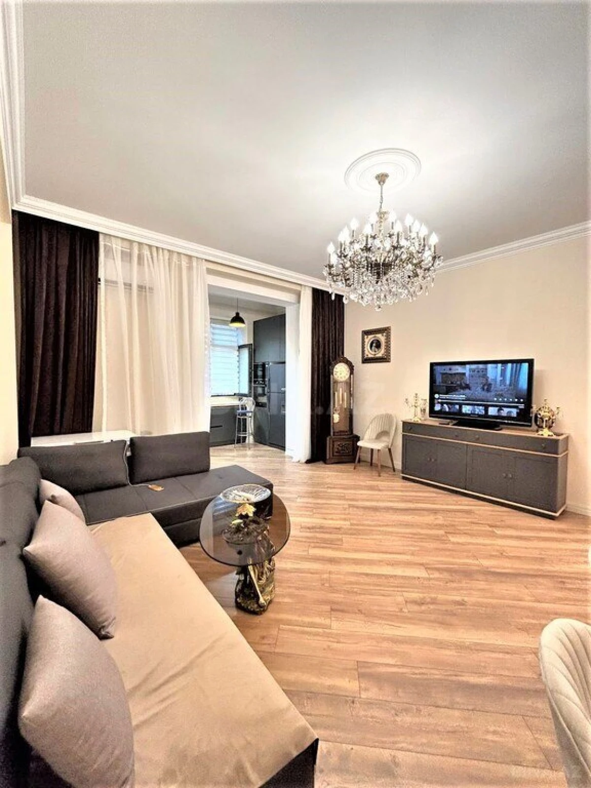 Satılır 2 otaqlı mənzil 72 m²