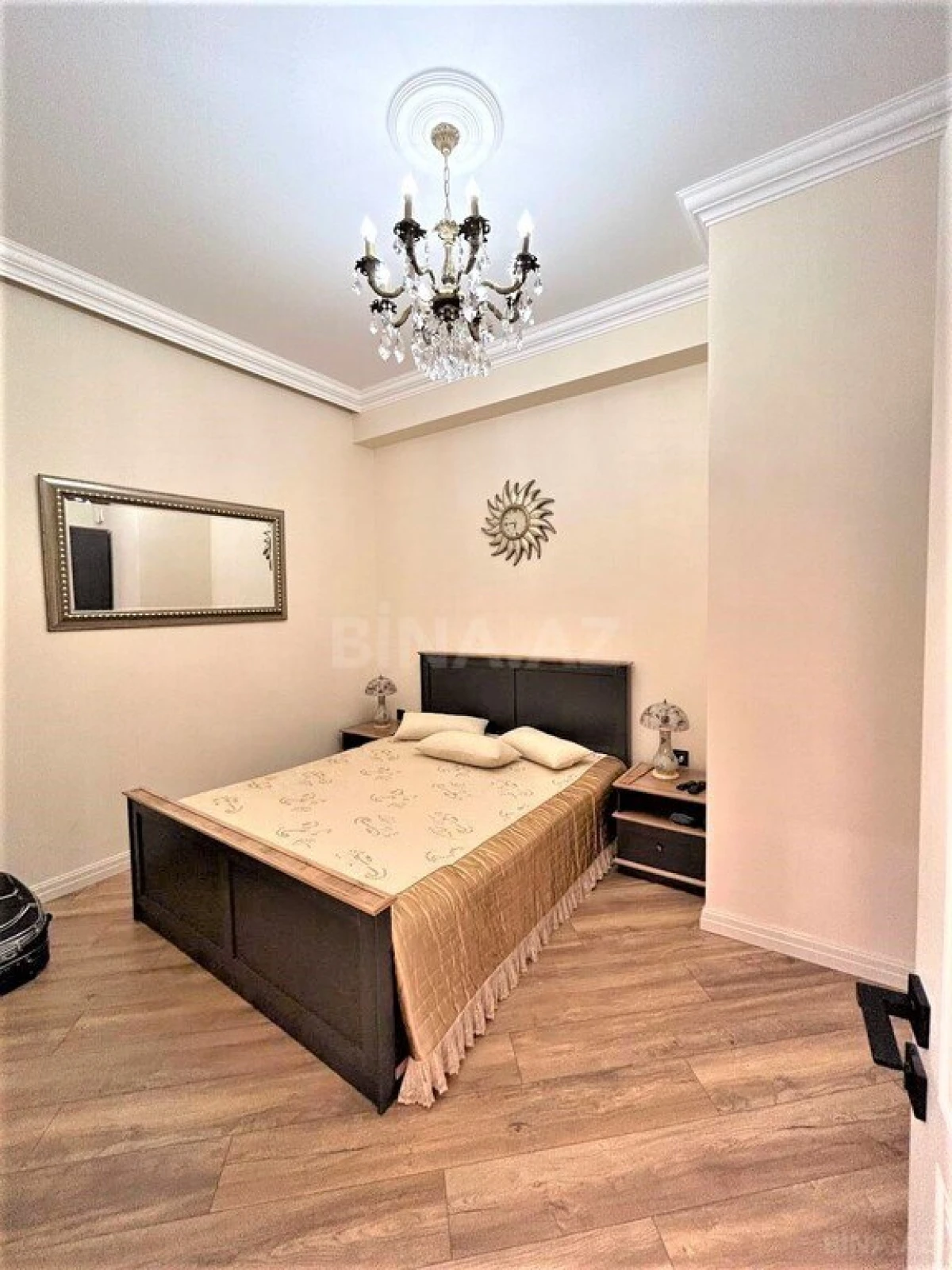 Satılır 2 otaqlı mənzil 72 m²