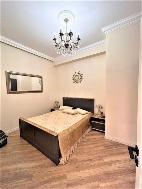Satılır 2 otaqlı mənzil 72 m²
