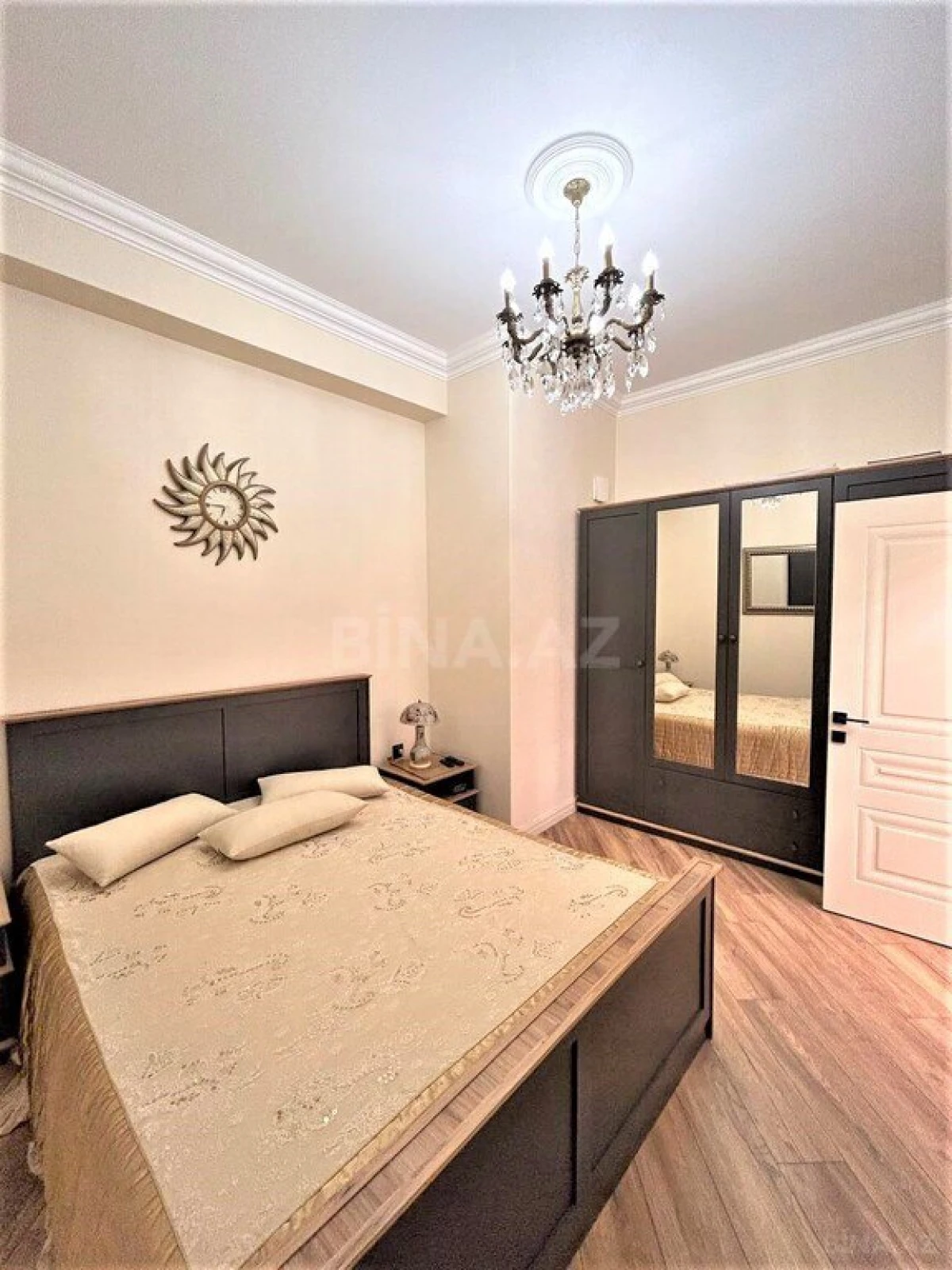 Satılır 2 otaqlı mənzil 72 m²