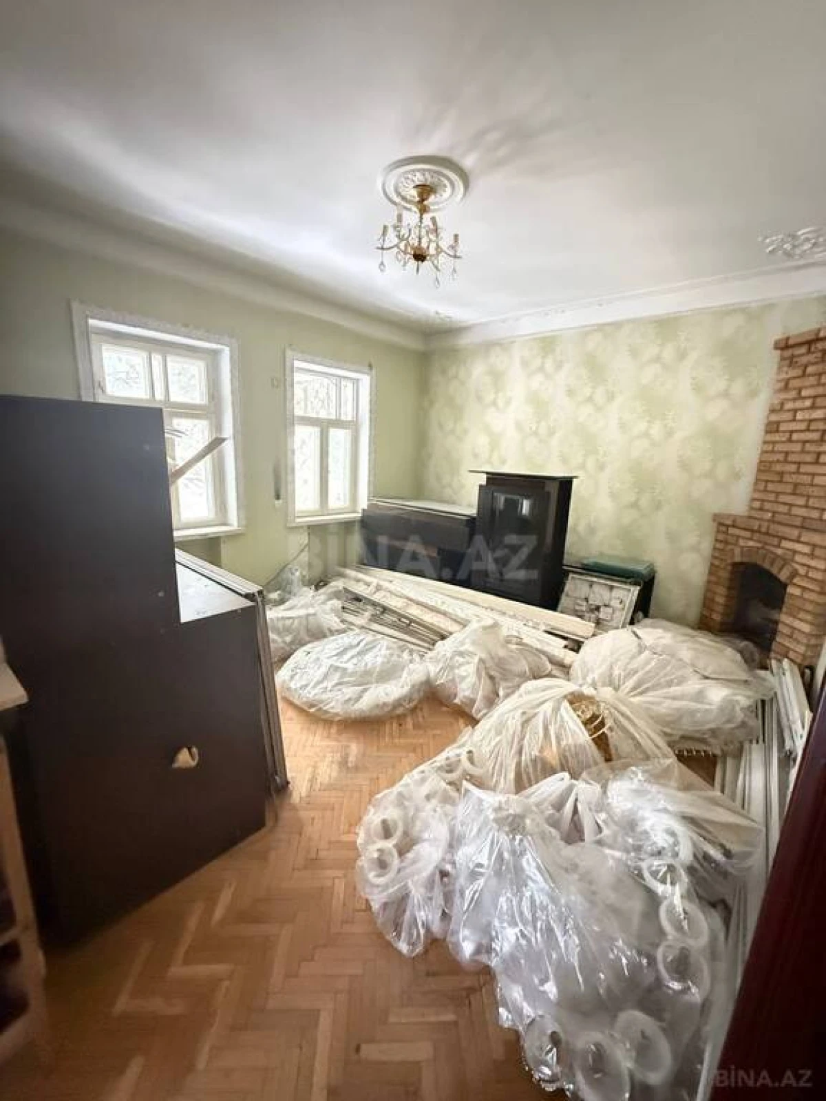 Satılır 6 otaqlı həyət evi 300 m²