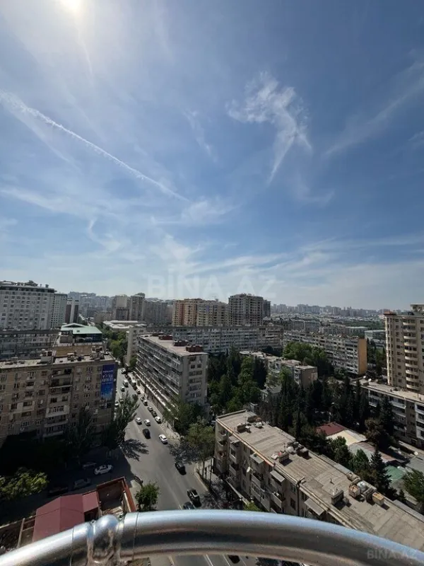 Satılır 3 otaqlı mənzil 117 m²