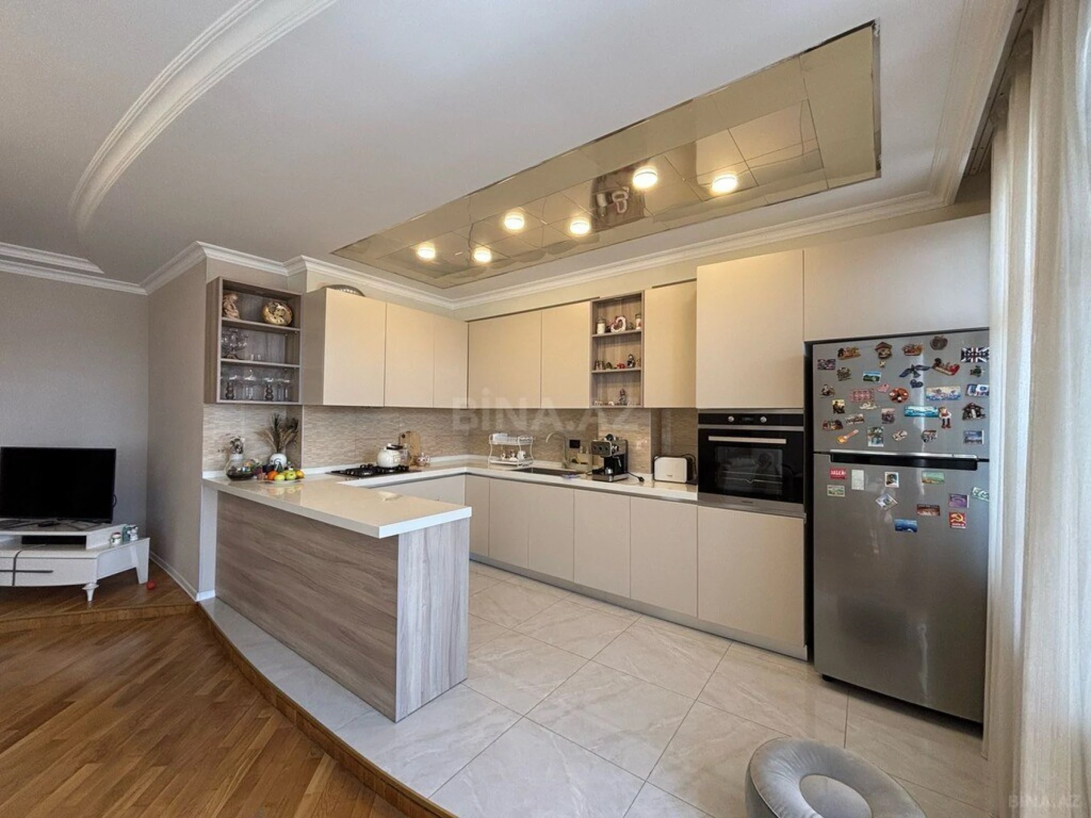 Satılır 3 otaqlı mənzil 117 m²
