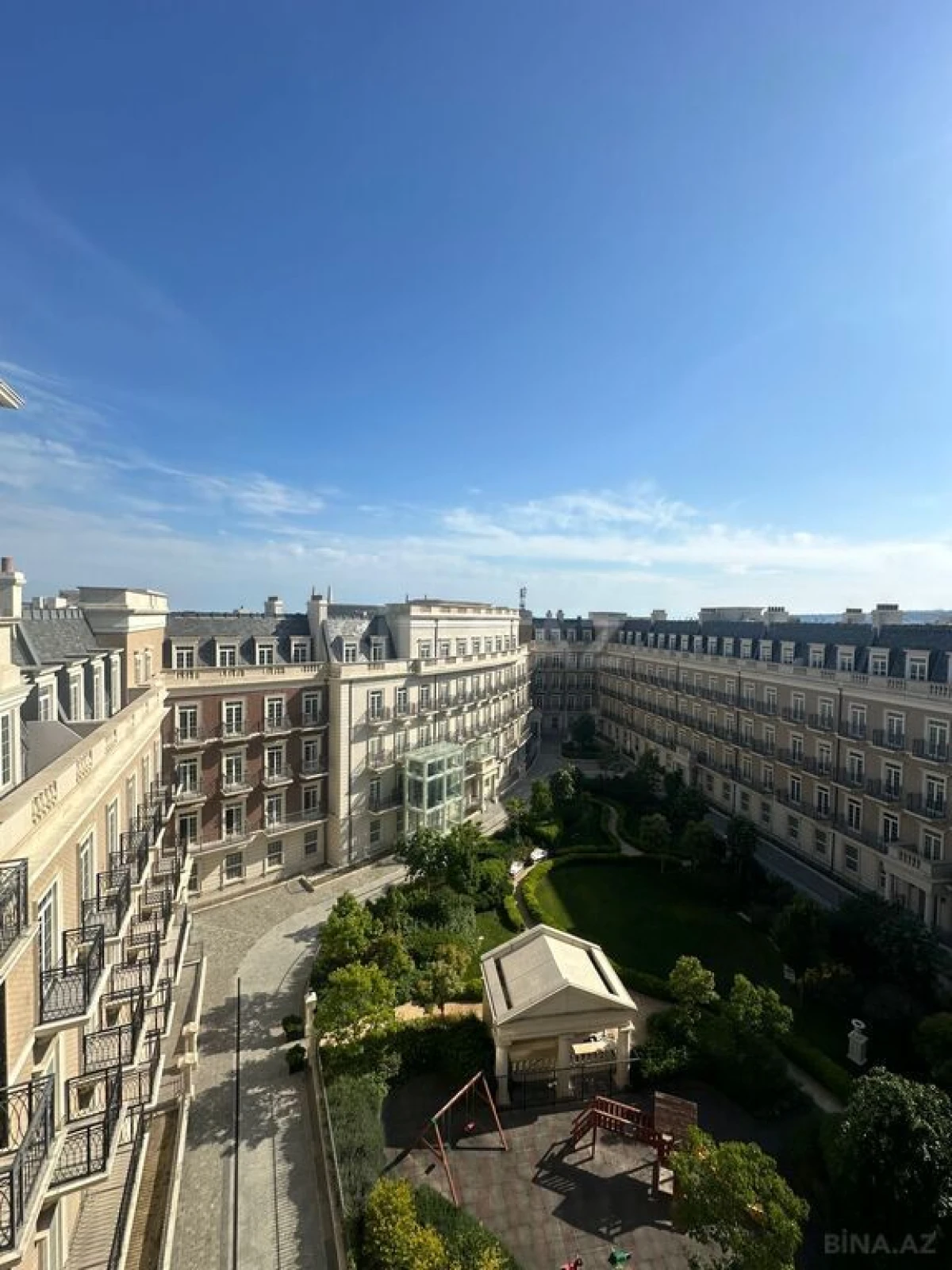 Satılır 3 otaqlı mənzil 103 m²