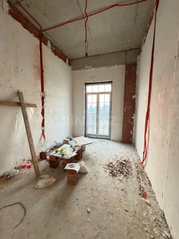 Satılır 3 otaqlı mənzil 103 m²
