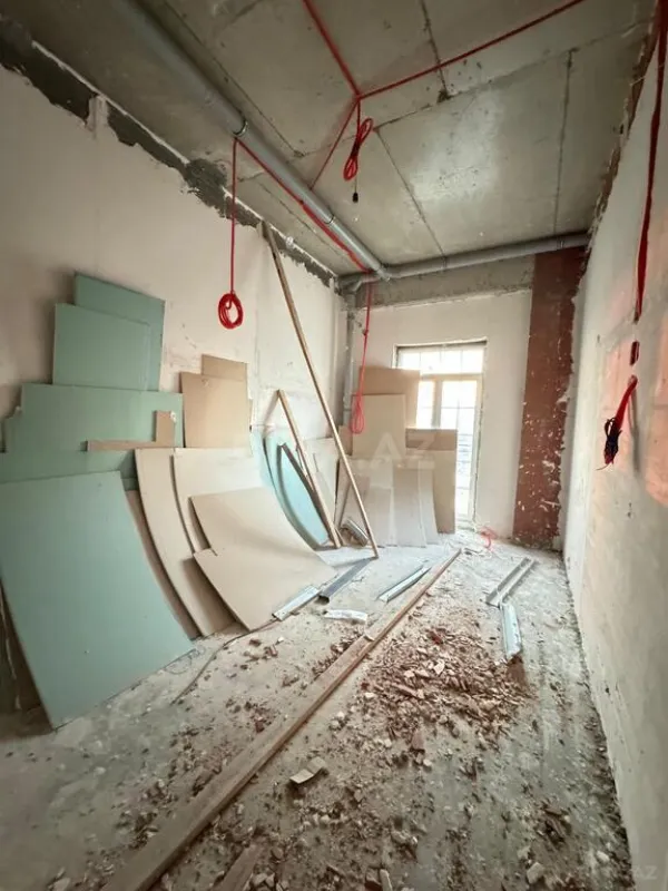 Satılır 3 otaqlı mənzil 103 m²