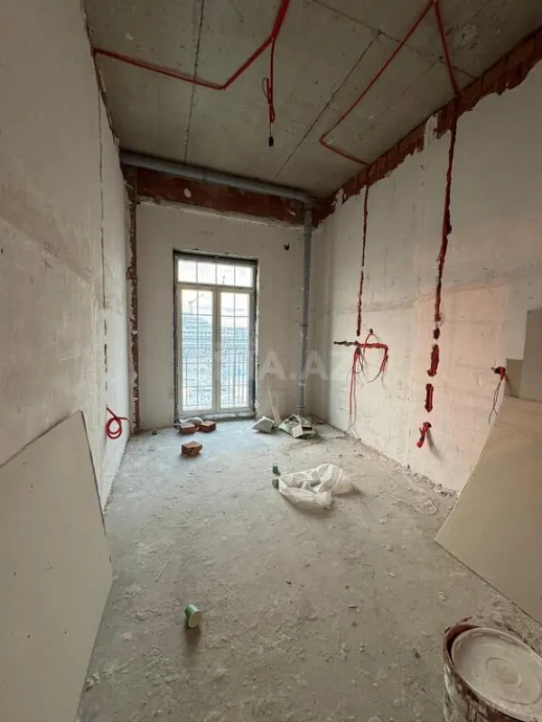 Satılır 3 otaqlı mənzil 103 m²