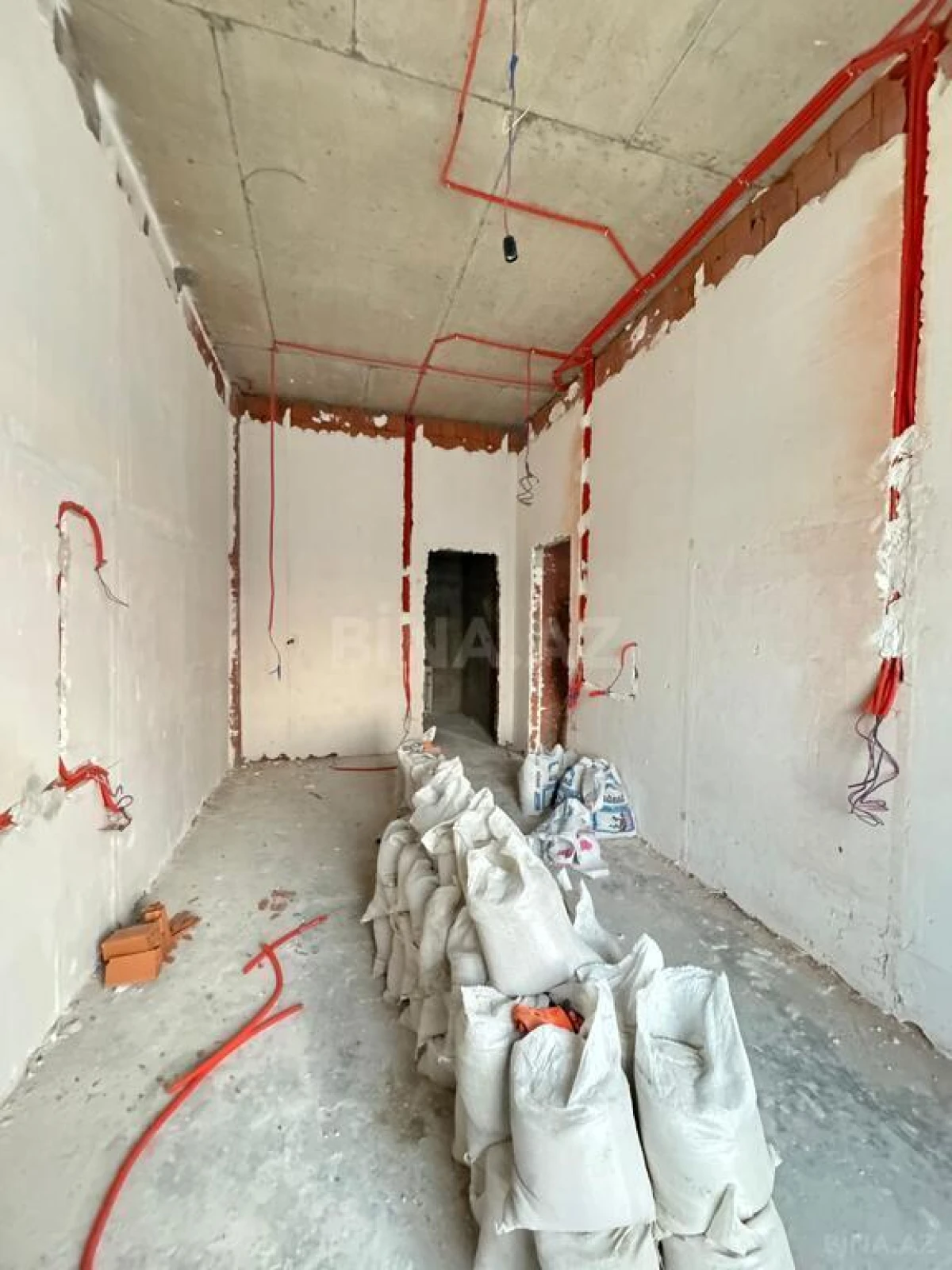 Satılır 3 otaqlı mənzil 103 m²