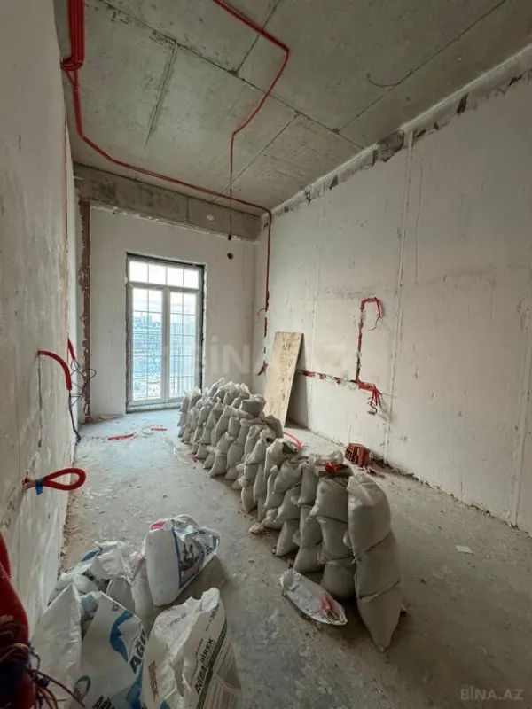 Satılır 3 otaqlı mənzil 103 m²