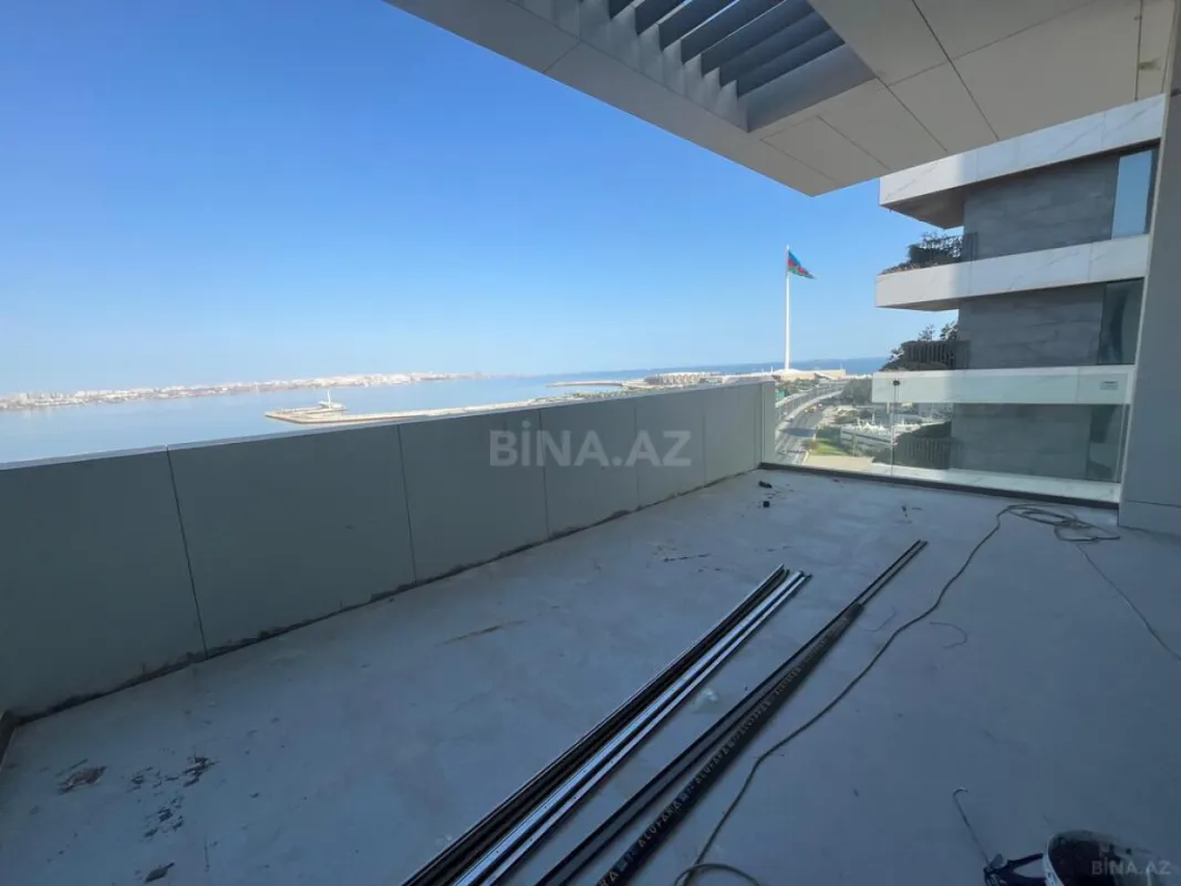 Satılır 5 otaqlı mənzil 527 m²