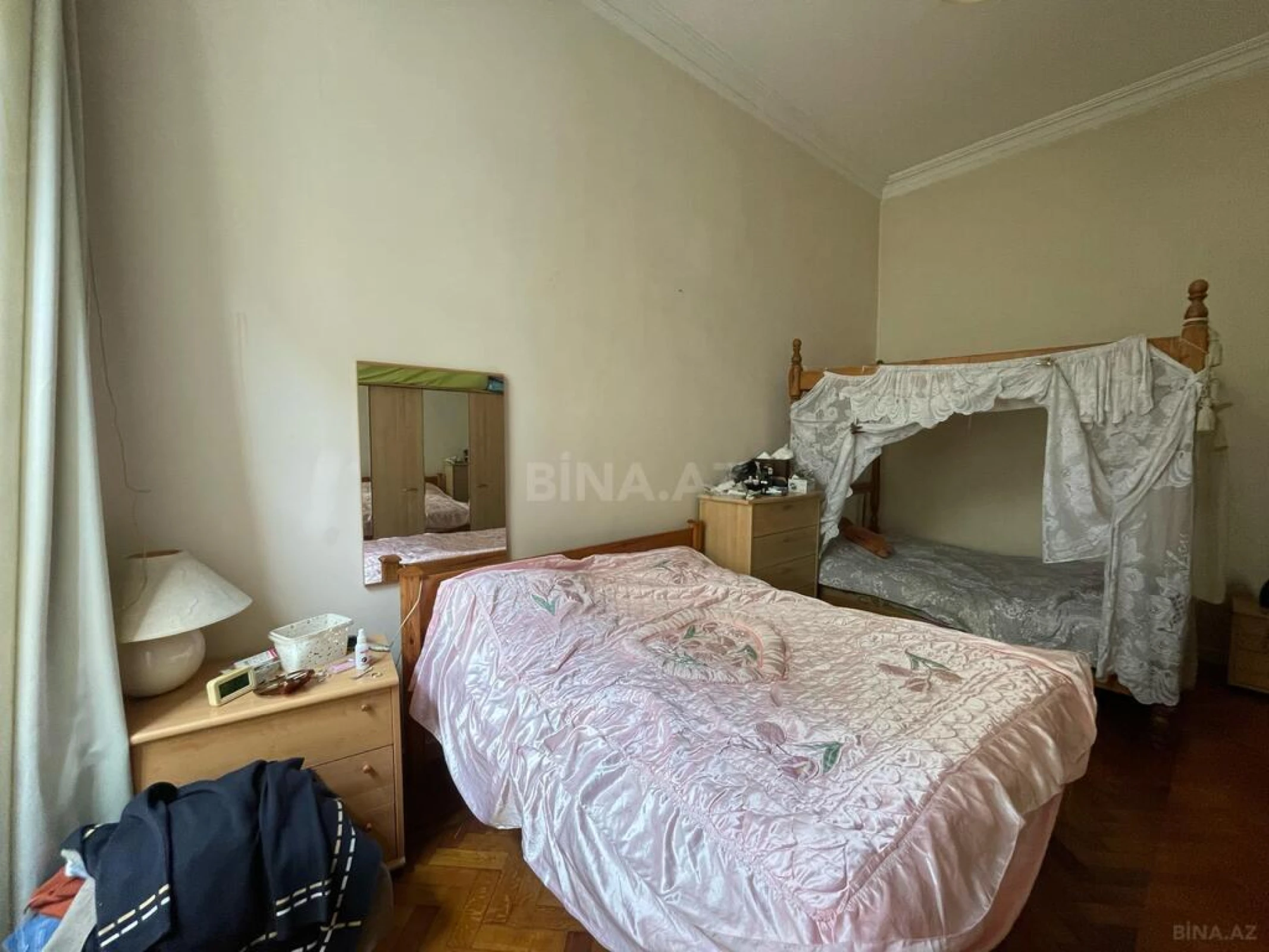 Satılır 3 otaqlı mənzil 140 m²