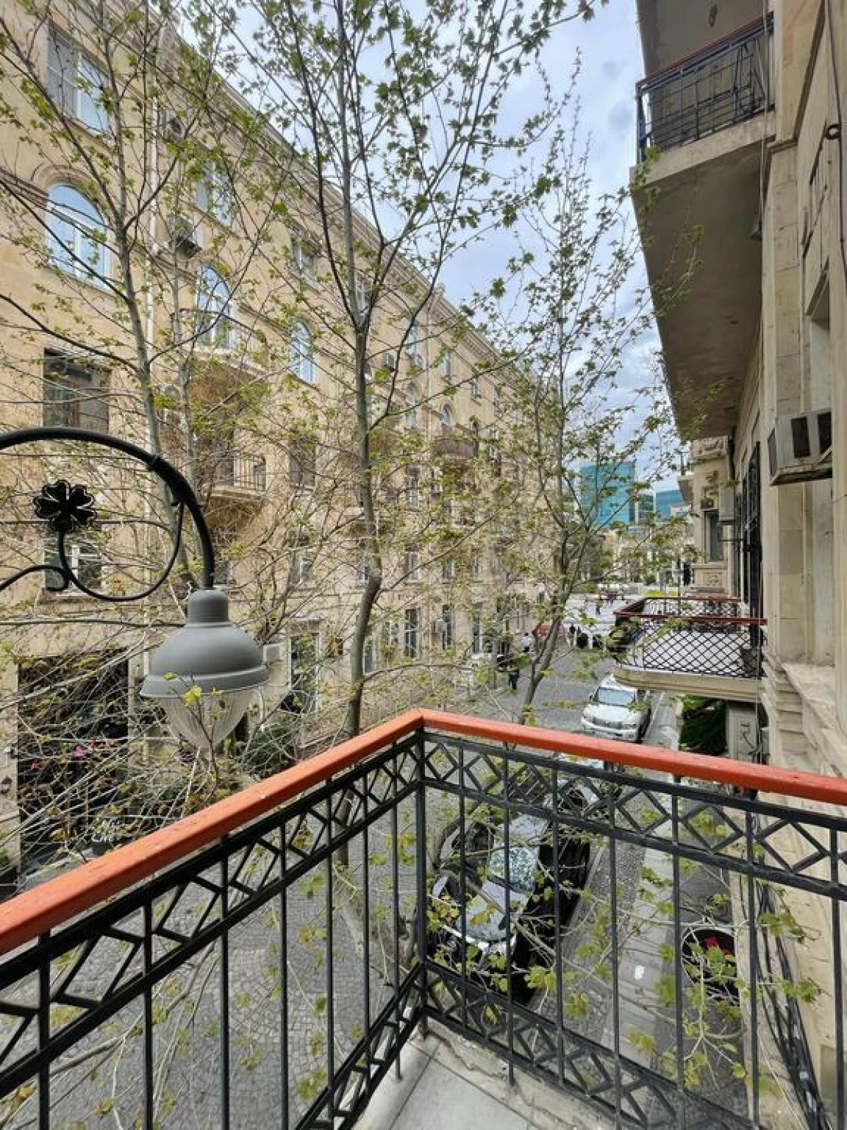 Satılır 3 otaqlı mənzil 140 m²