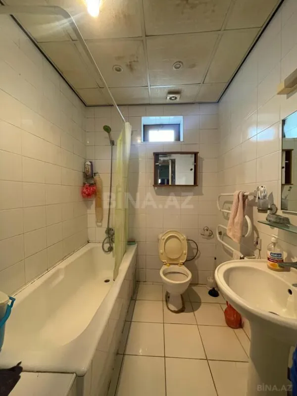Satılır 3 otaqlı mənzil 140 m²