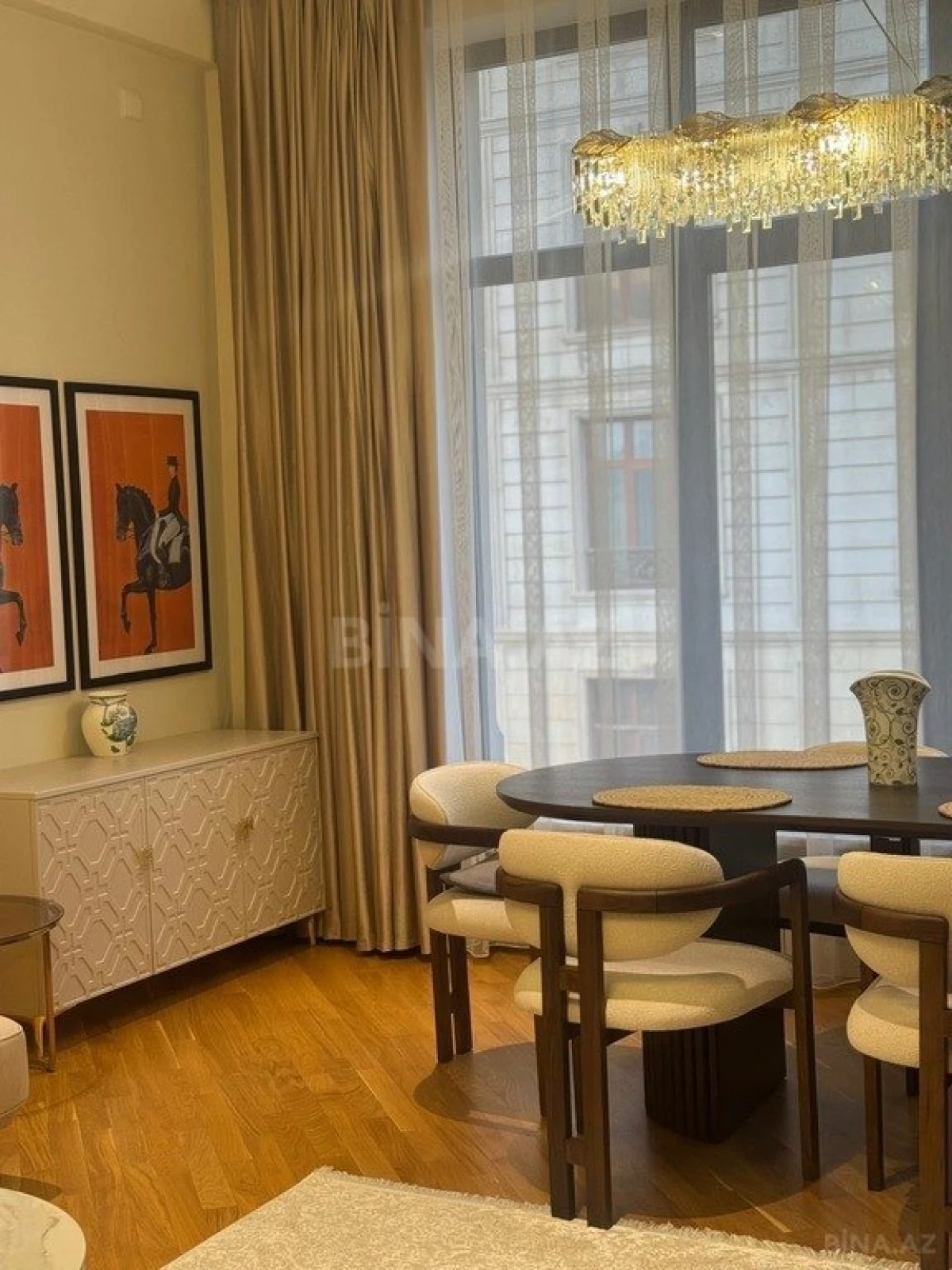 Kirayə verilir 3 otaqlı mənzil 126 m²