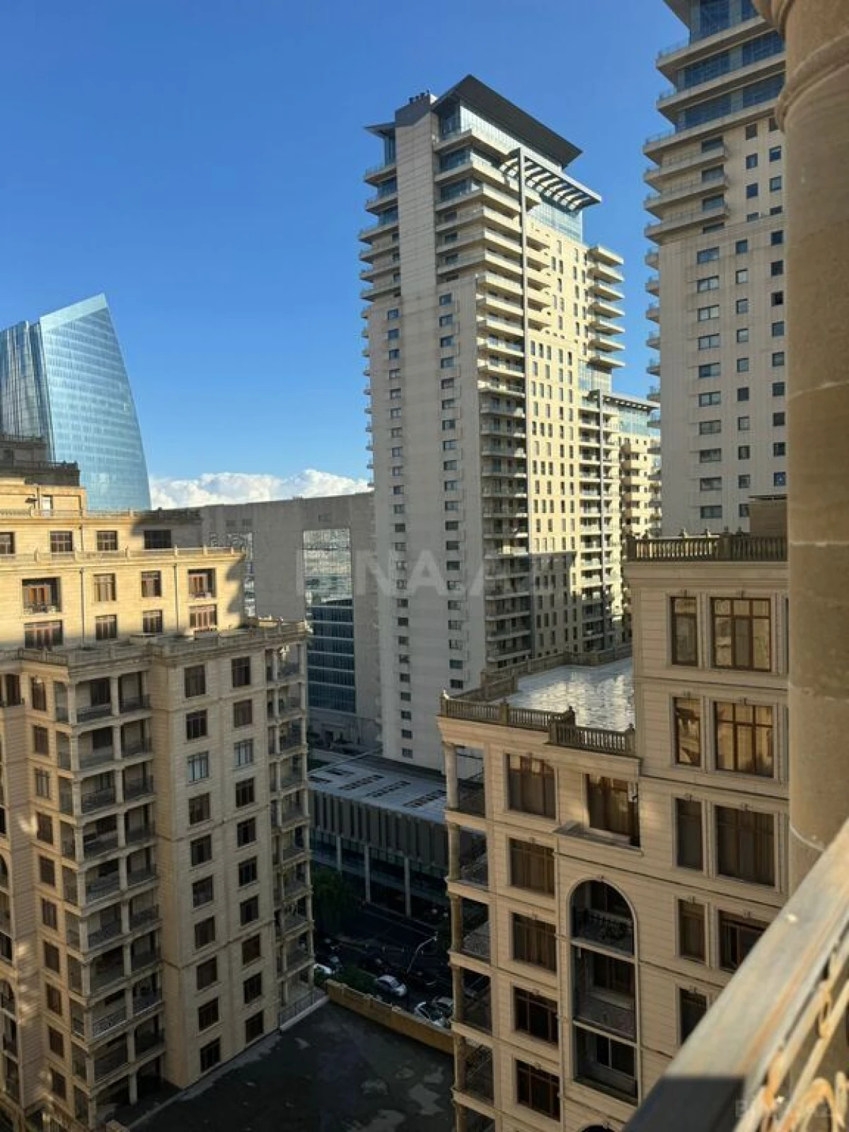 Kirayə verilir 3 otaqlı mənzil 126 m²