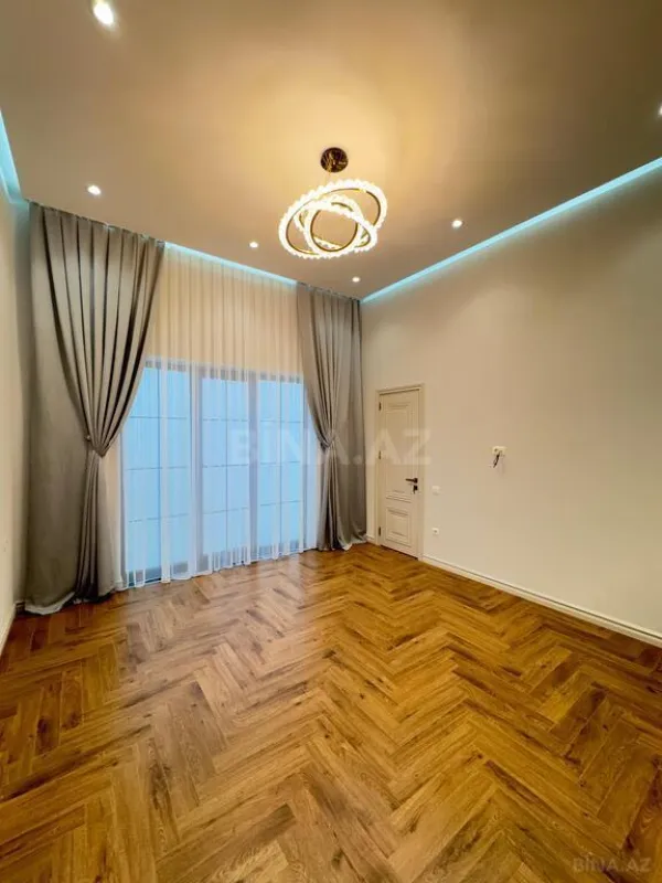 Satılır 6 otaqlı həyət evi 350 m²