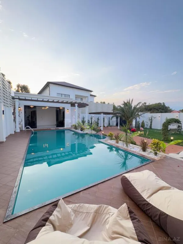 Satılır 6 otaqlı həyət evi 350 m²