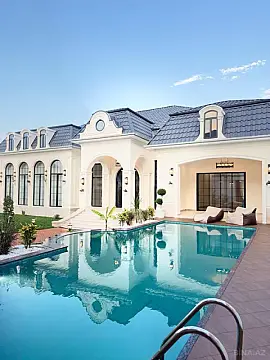 Satılır 6 otaqlı həyət evi 350 m²