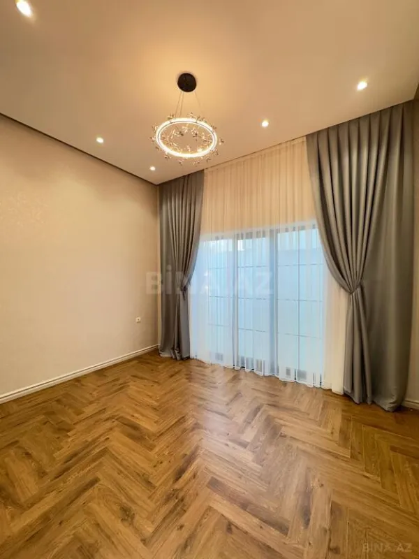 Satılır 6 otaqlı həyət evi 350 m²