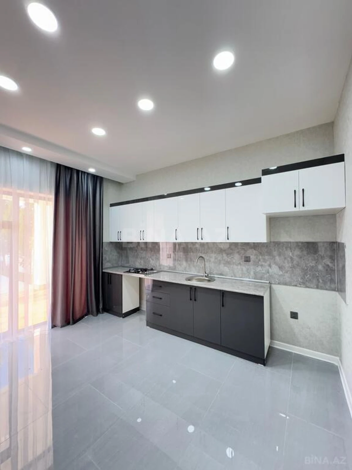 Satılır 4 otaqlı həyət evi 170 m²