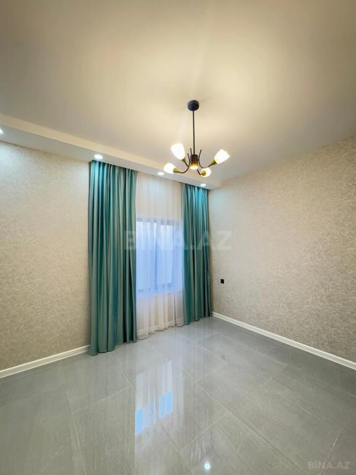 Satılır 4 otaqlı həyət evi 170 m²