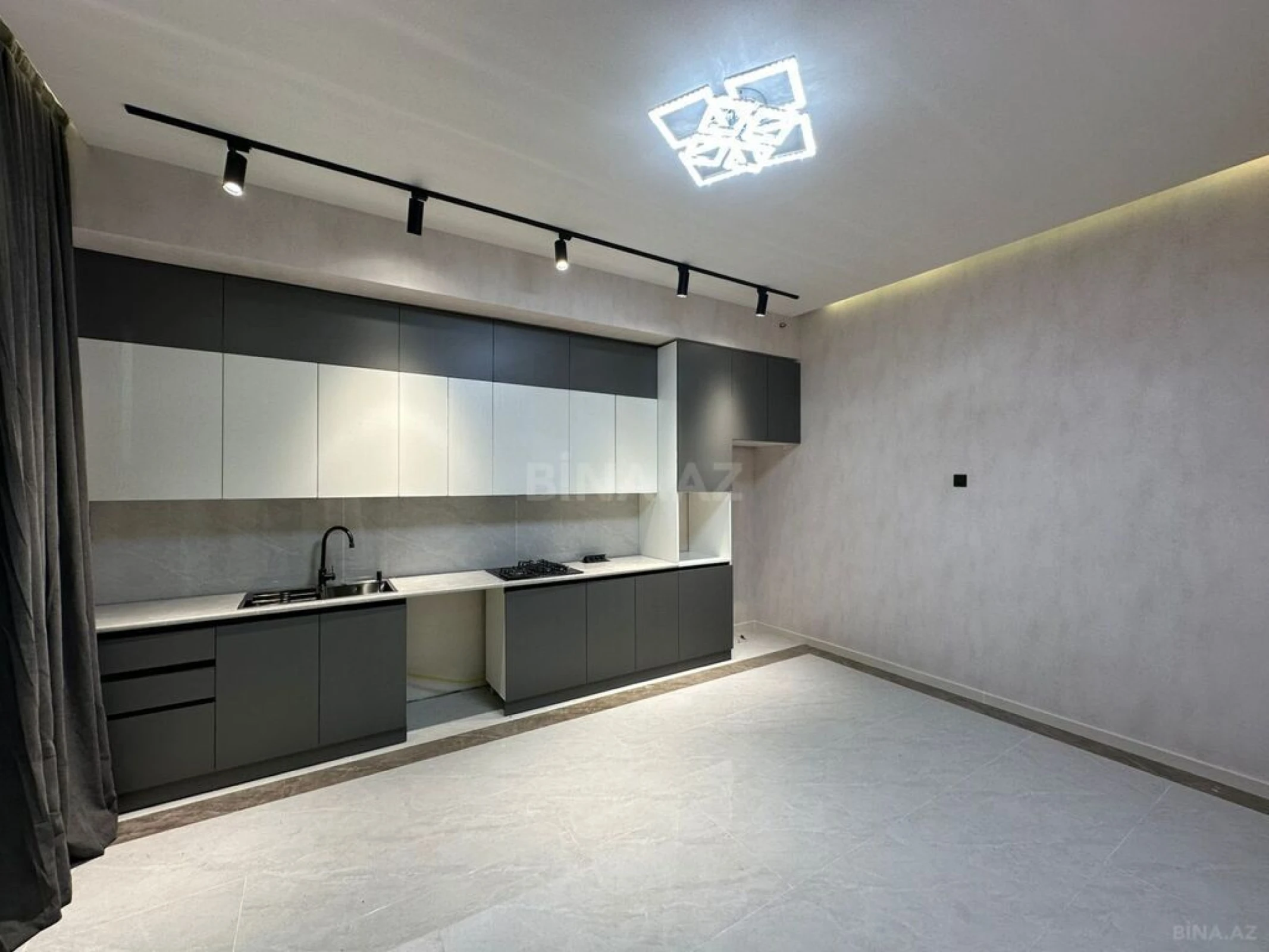 Satılır 4 otaqlı həyət evi 230 m²