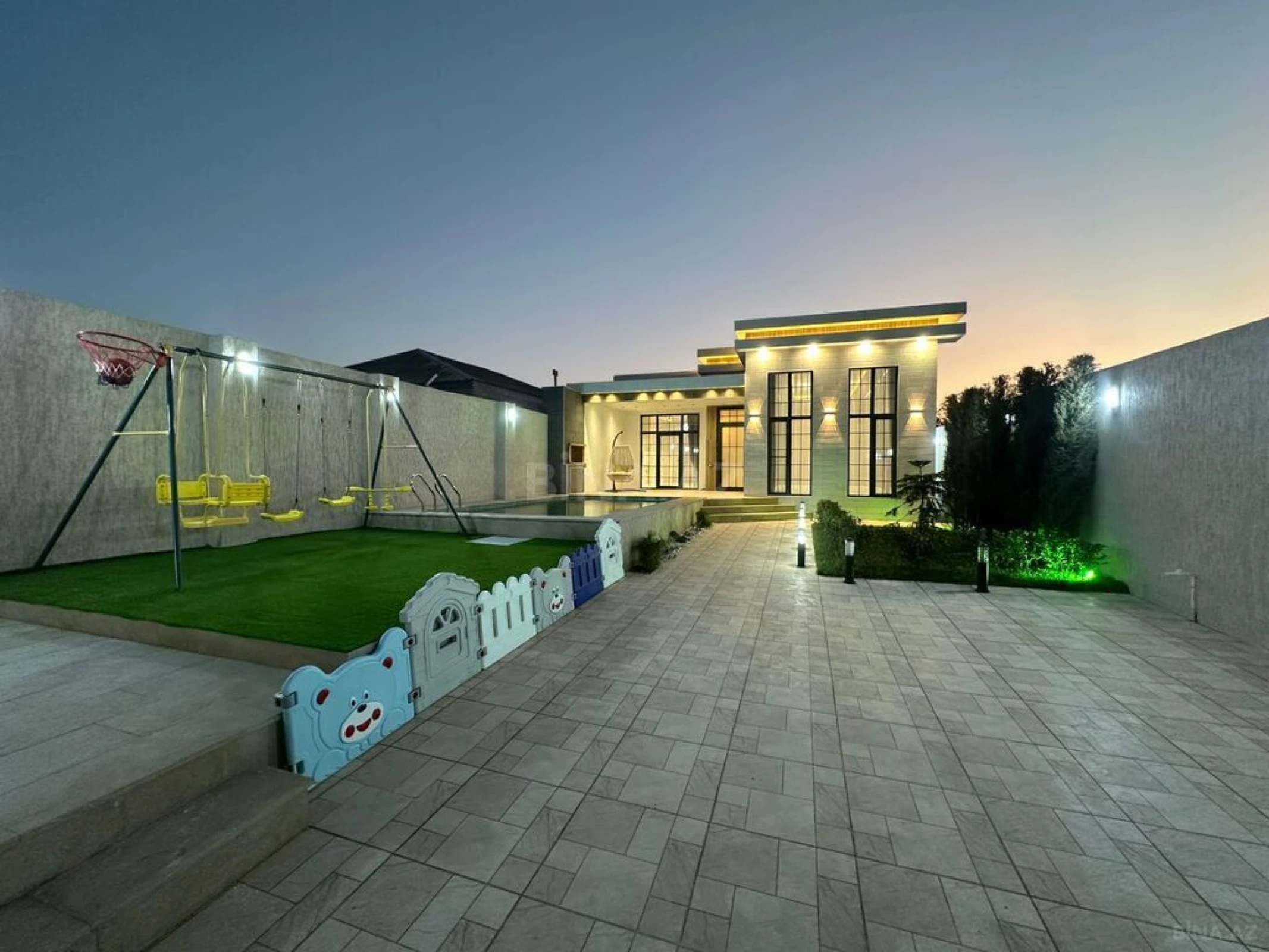 Satılır 4 otaqlı həyət evi 160 m²