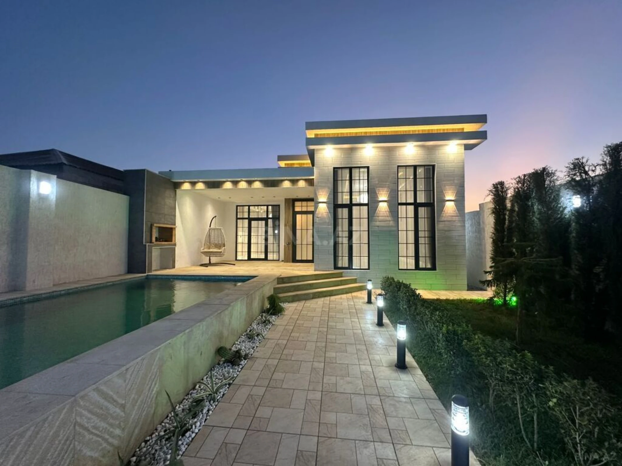 Satılır 4 otaqlı həyət evi 160 m²