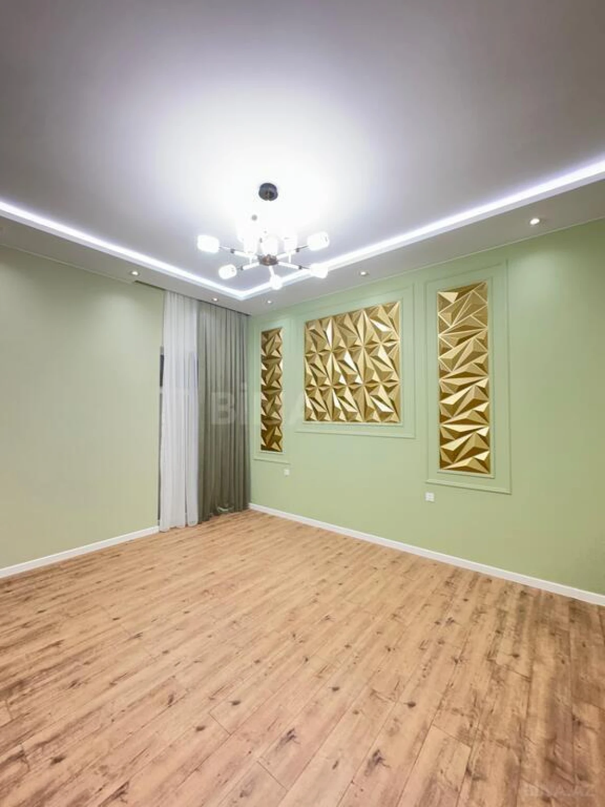 Satılır 4 otaqlı həyət evi 180 m²