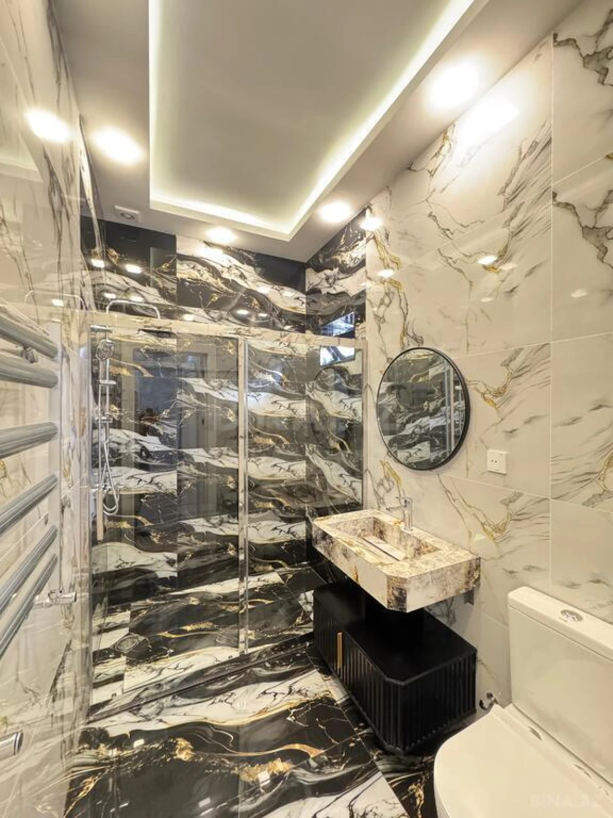 Satılır 5 otaqlı həyət evi 280 m²