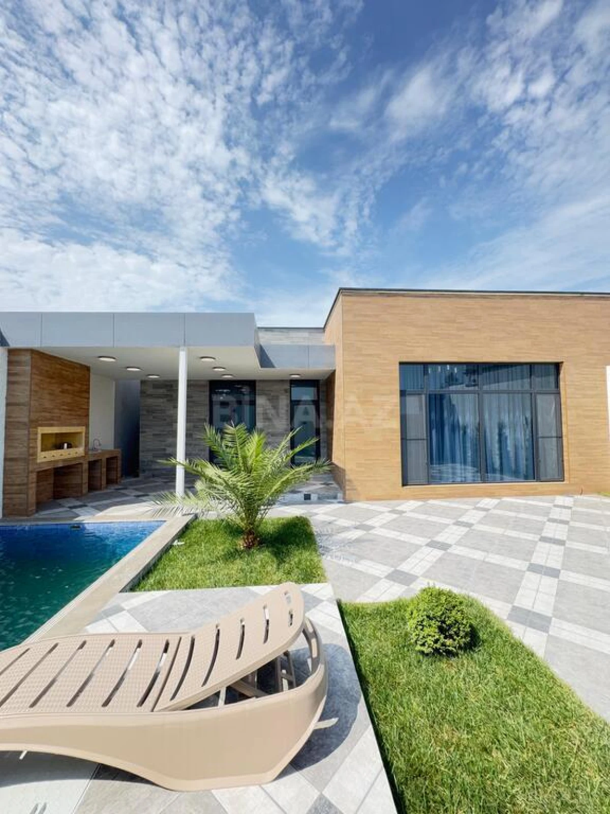 Satılır 4 otaqlı həyət evi 150 m²