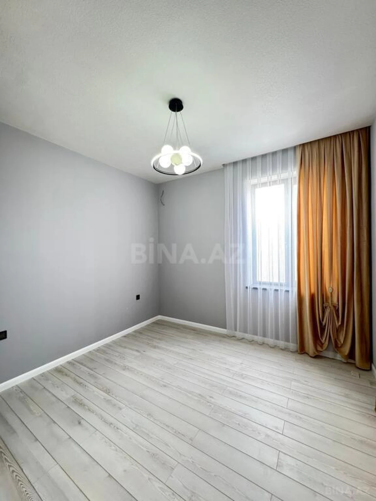 Satılır 4 otaqlı həyət evi 170 m²