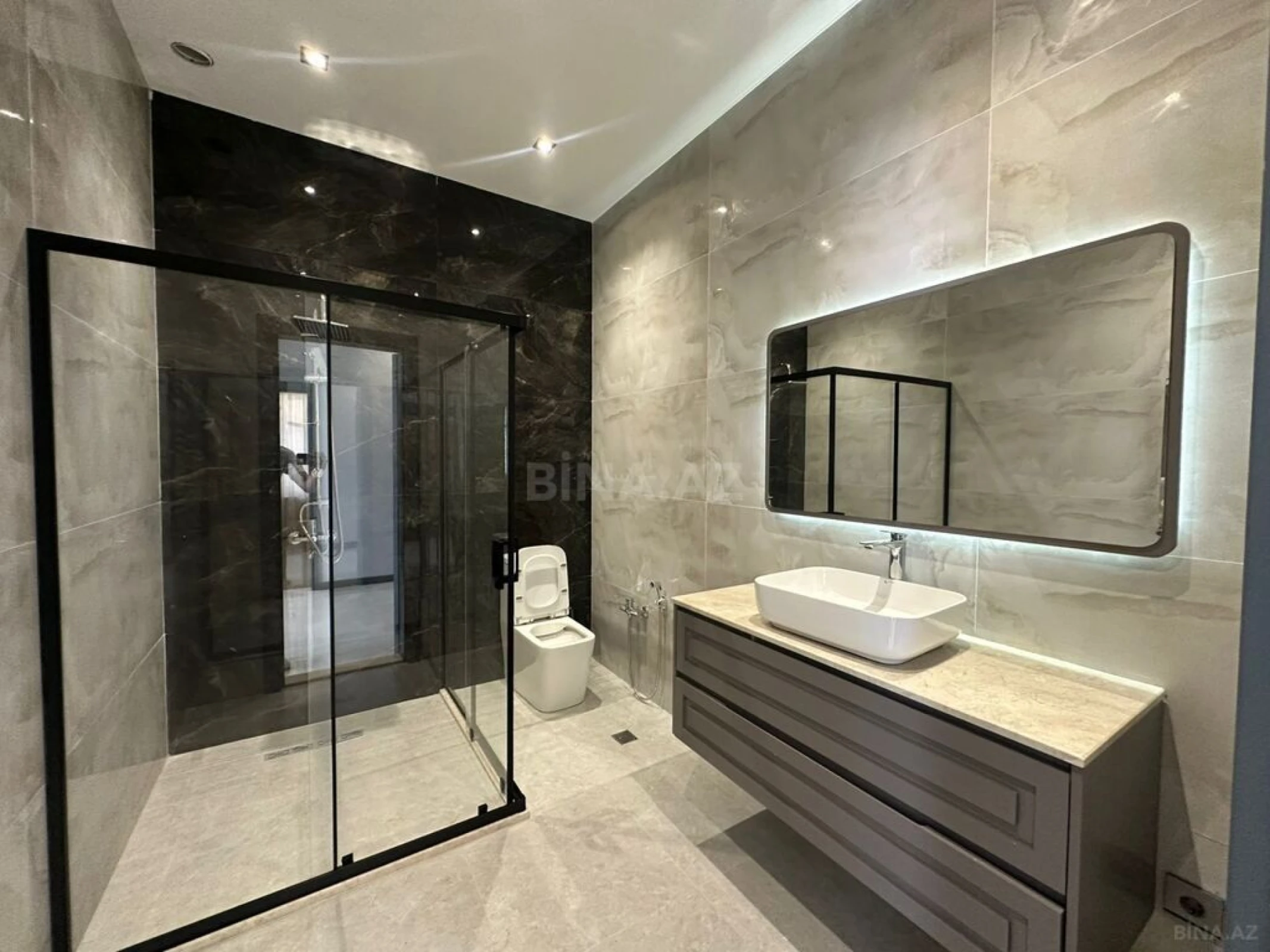 Satılır 4 otaqlı həyət evi 160 m²