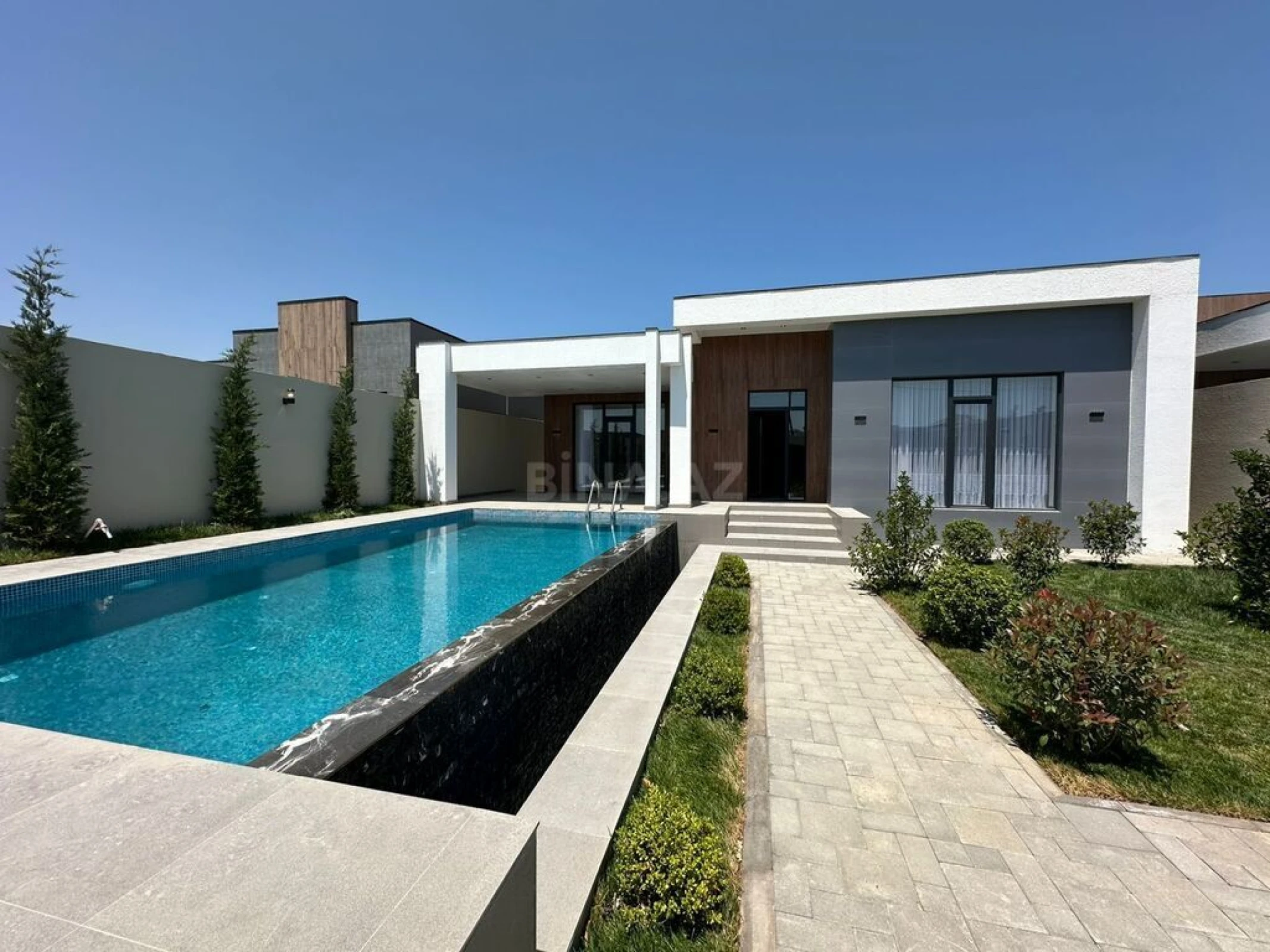 Satılır 4 otaqlı həyət evi 160 m²