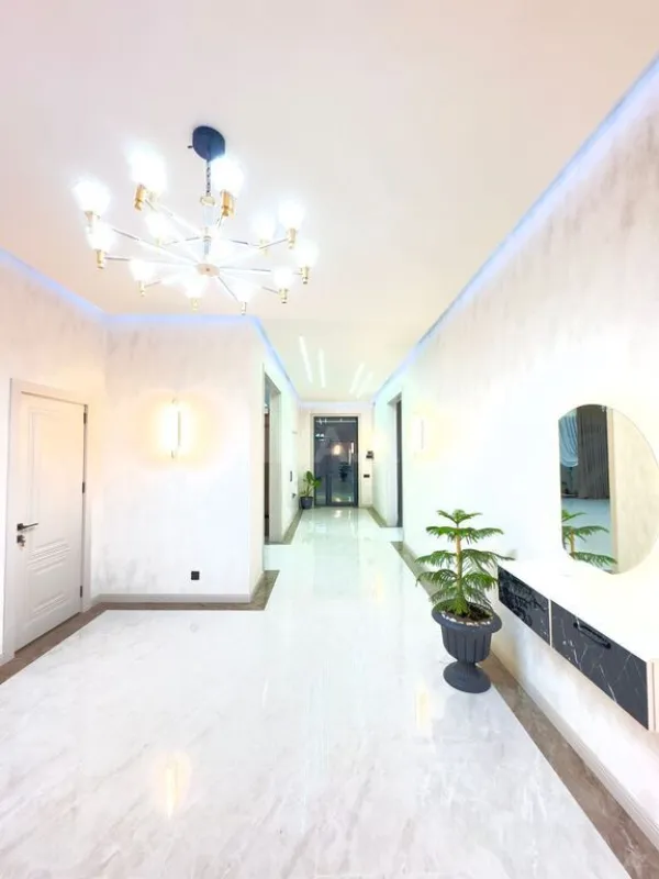 Satılır 5 otaqlı həyət evi 240 m²