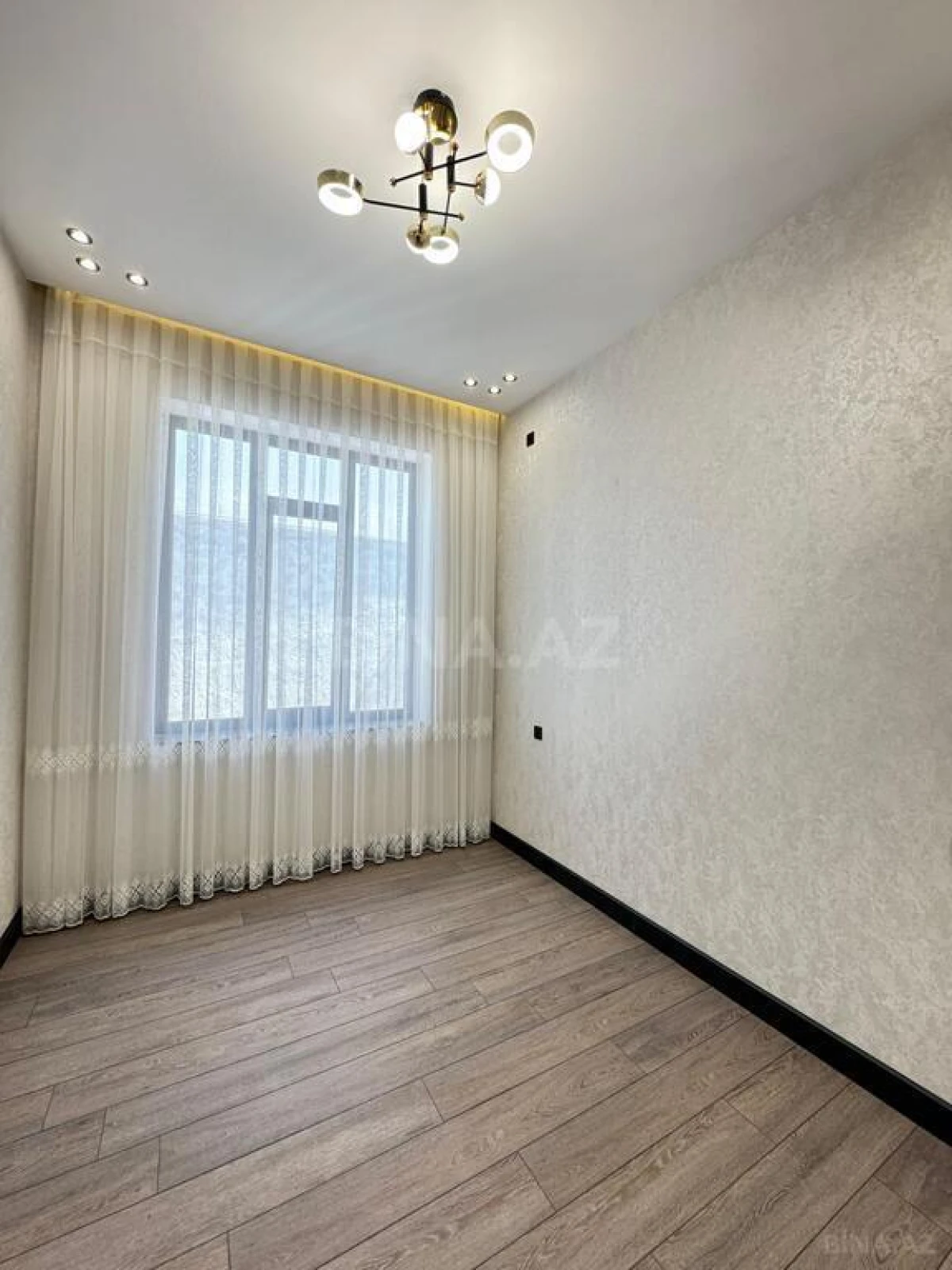 Satılır 4 otaqlı həyət evi 170 m²