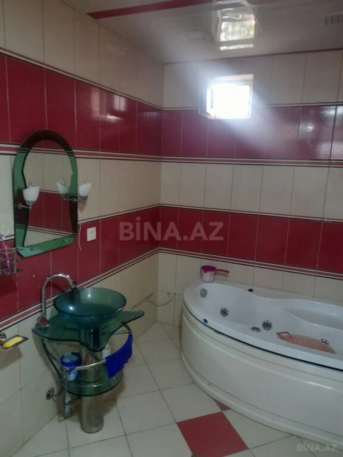 Satılır 5 otaqlı həyət evi 100 m²