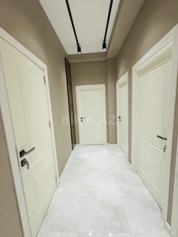 Kirayə verilir 2 otaqlı mənzil 65 m²