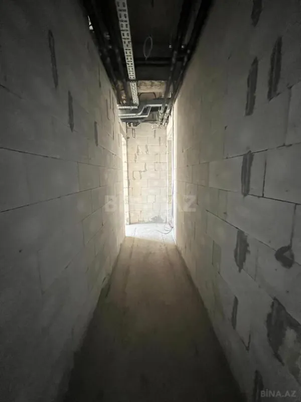 Satılır 4 otaqlı mənzil 377 m²