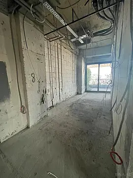 Satılır 4 otaqlı mənzil 377 m²