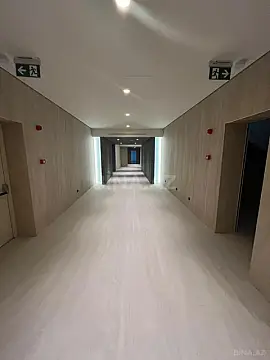 Satılır 4 otaqlı mənzil 377 m²