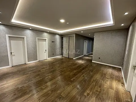 Kirayə verilir 20 otaqlı ofis 2000 m²