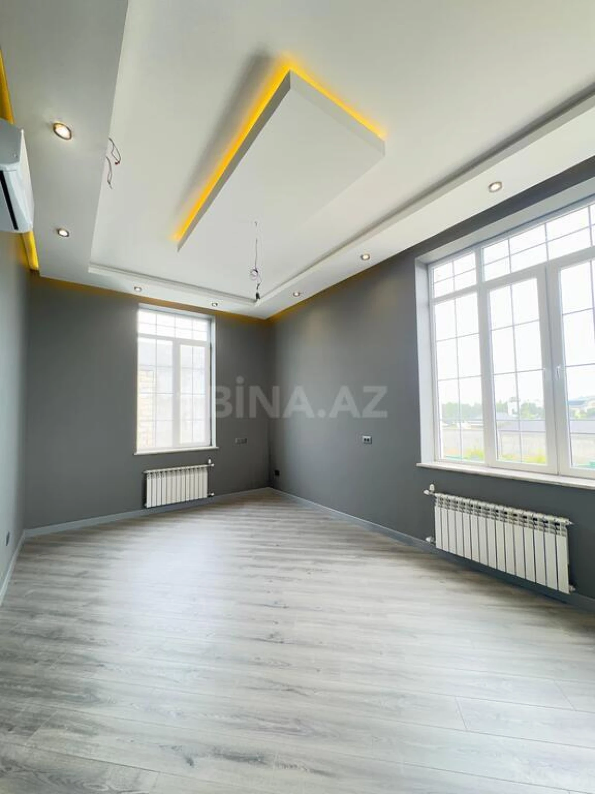 Satılır 6 otaqlı həyət evi 260 m²