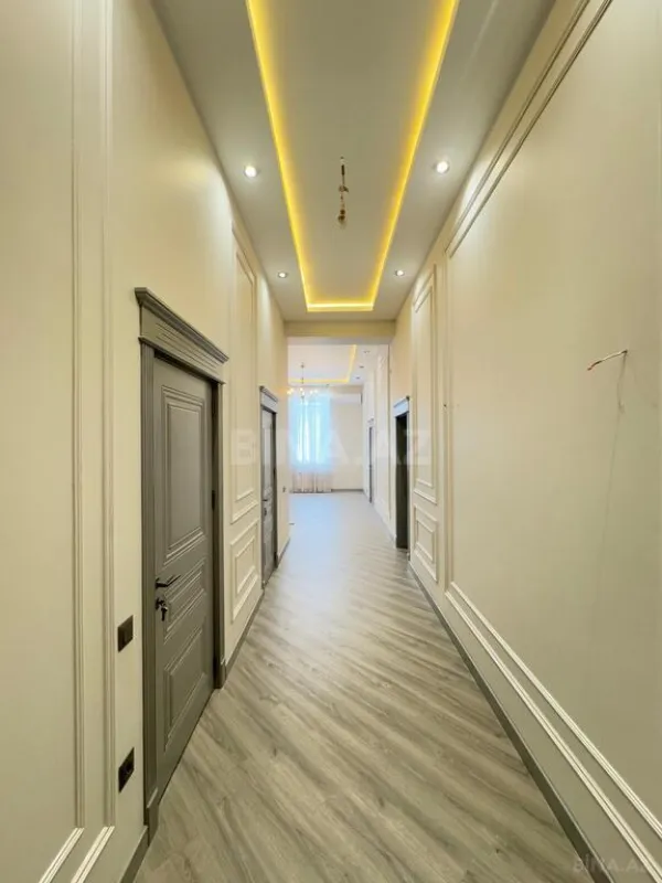 Satılır 6 otaqlı həyət evi 260 m²