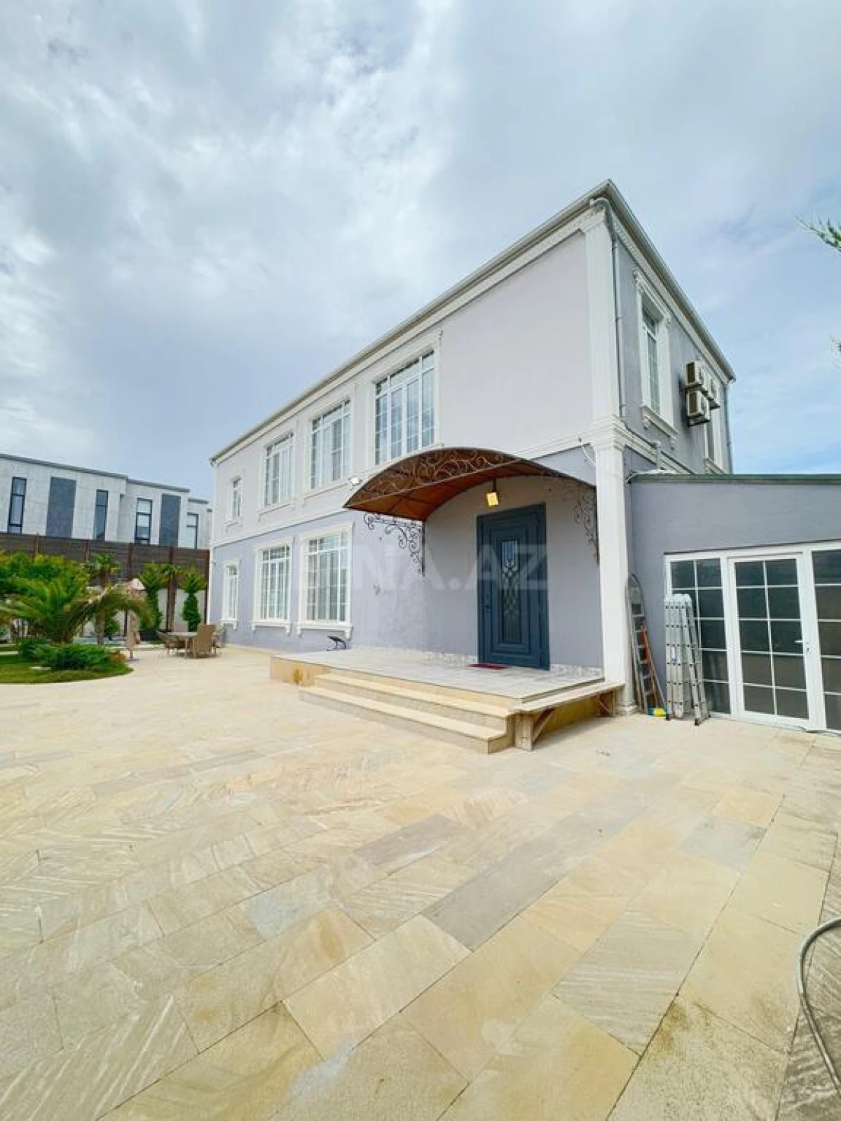 Satılır 6 otaqlı həyət evi 260 m²