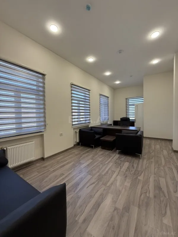 Kirayə verilir 14 otaqlı ofis 360 m²