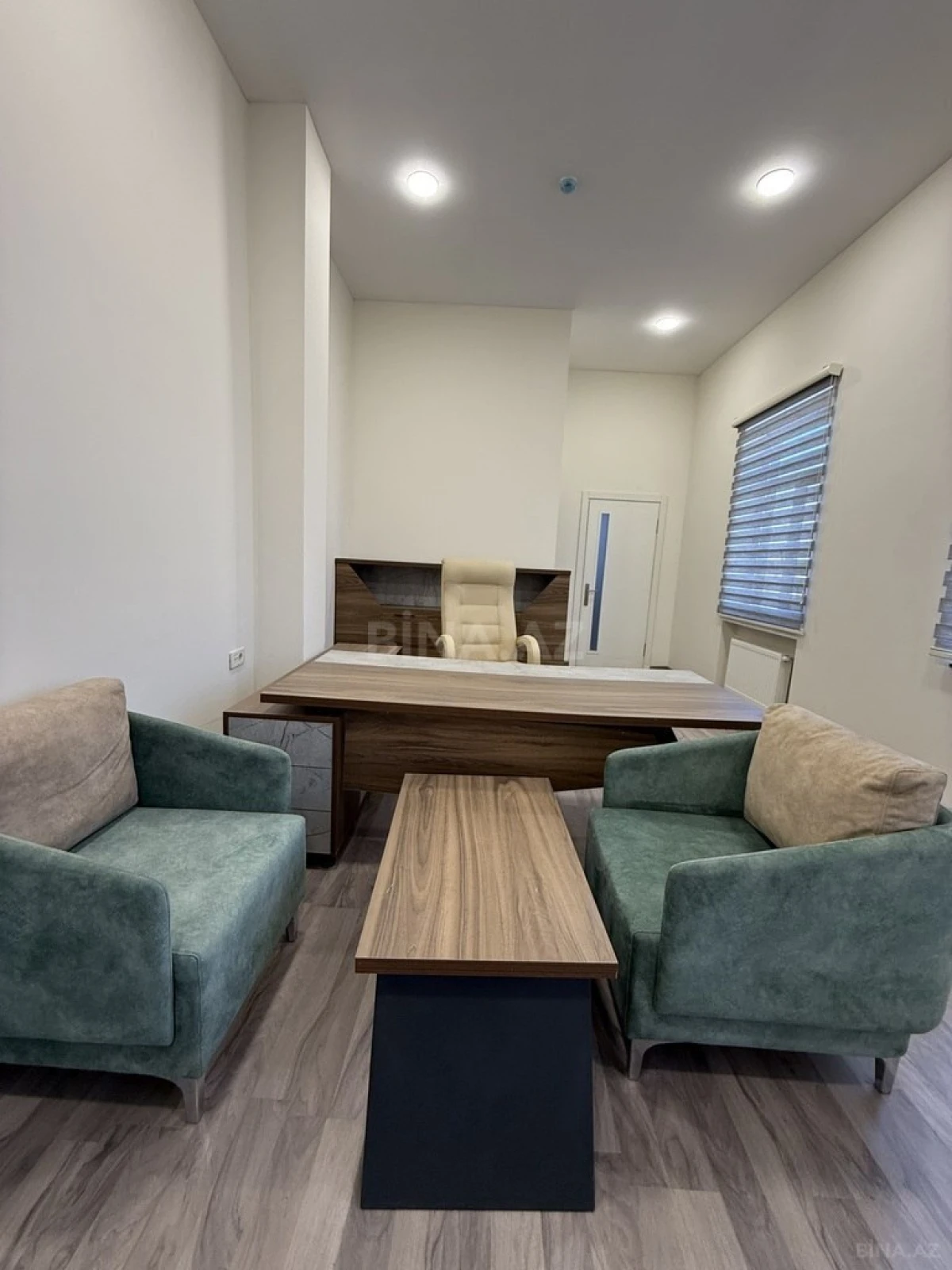 Kirayə verilir 14 otaqlı ofis 360 m²