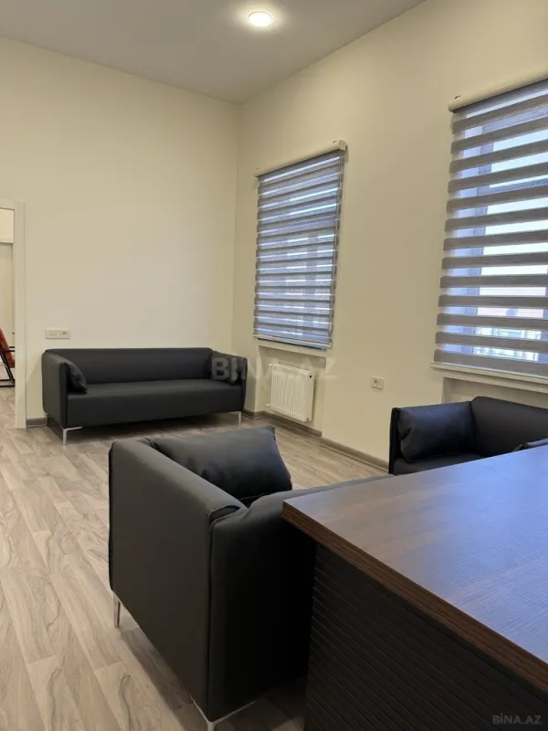 Kirayə verilir 14 otaqlı ofis 360 m²
